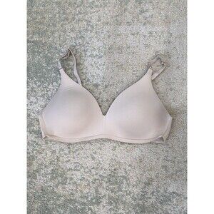 SOMA Smooth White 36B Vanishing 360 Wireless Bra Smoothing Seamless Edges